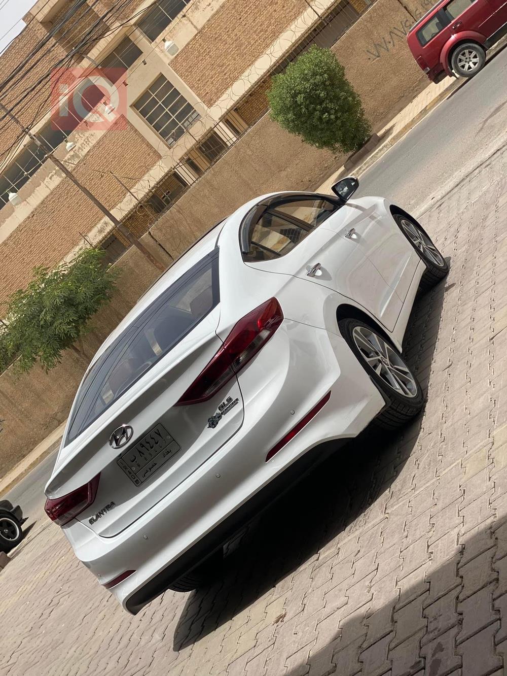 هيونداي النترا